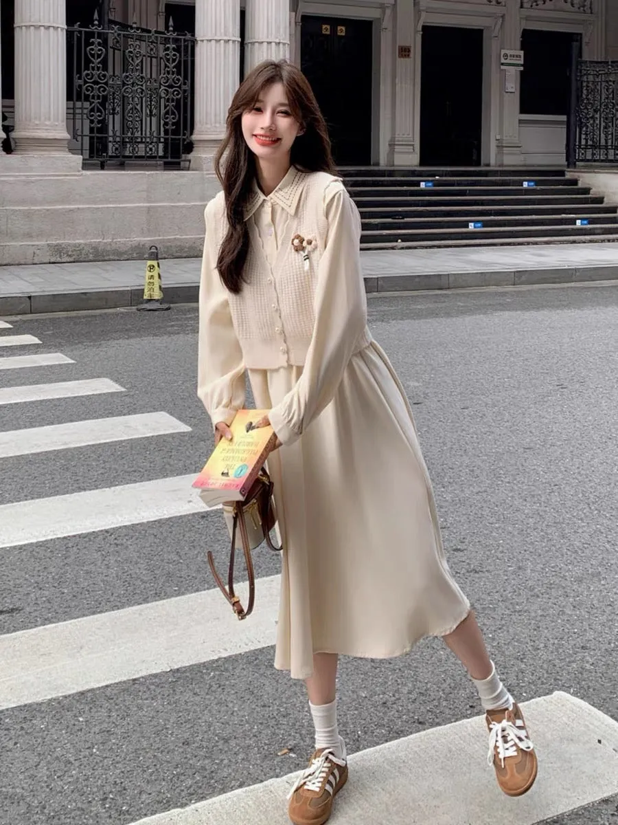 Beige knitted vest suit autumn women's 2023 new Korean college style slim dress two-piece trendy set