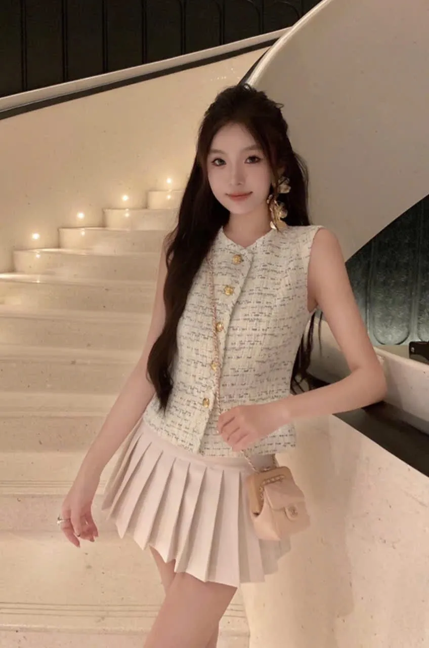 CHICYOU [a sense of wealth from a famous family] du's creamy white fragrant gold buckle vest vest and ladylike top