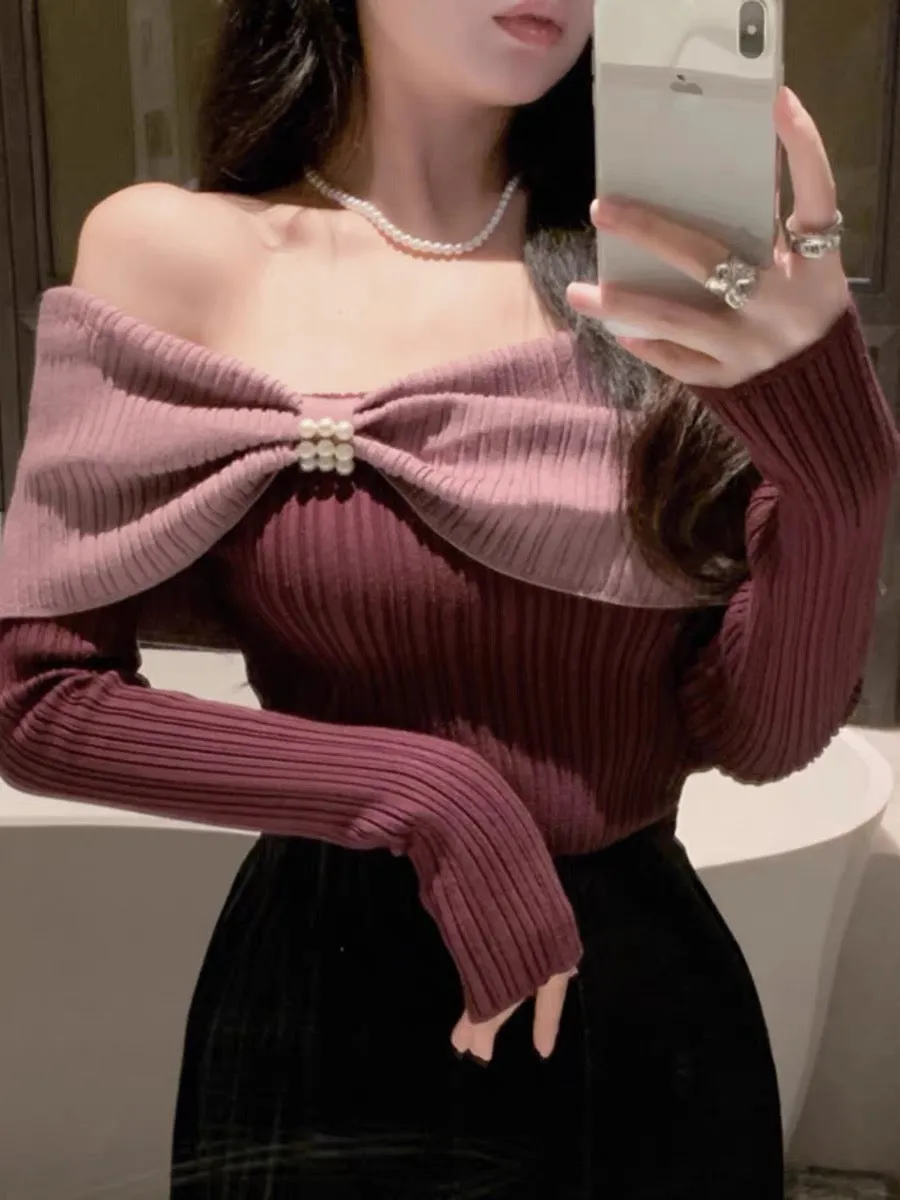 Contrast color one-shoulder lapel pearl sweater, temperament long-sleeved top, women's autumn and winter sexy slimming off-shoul