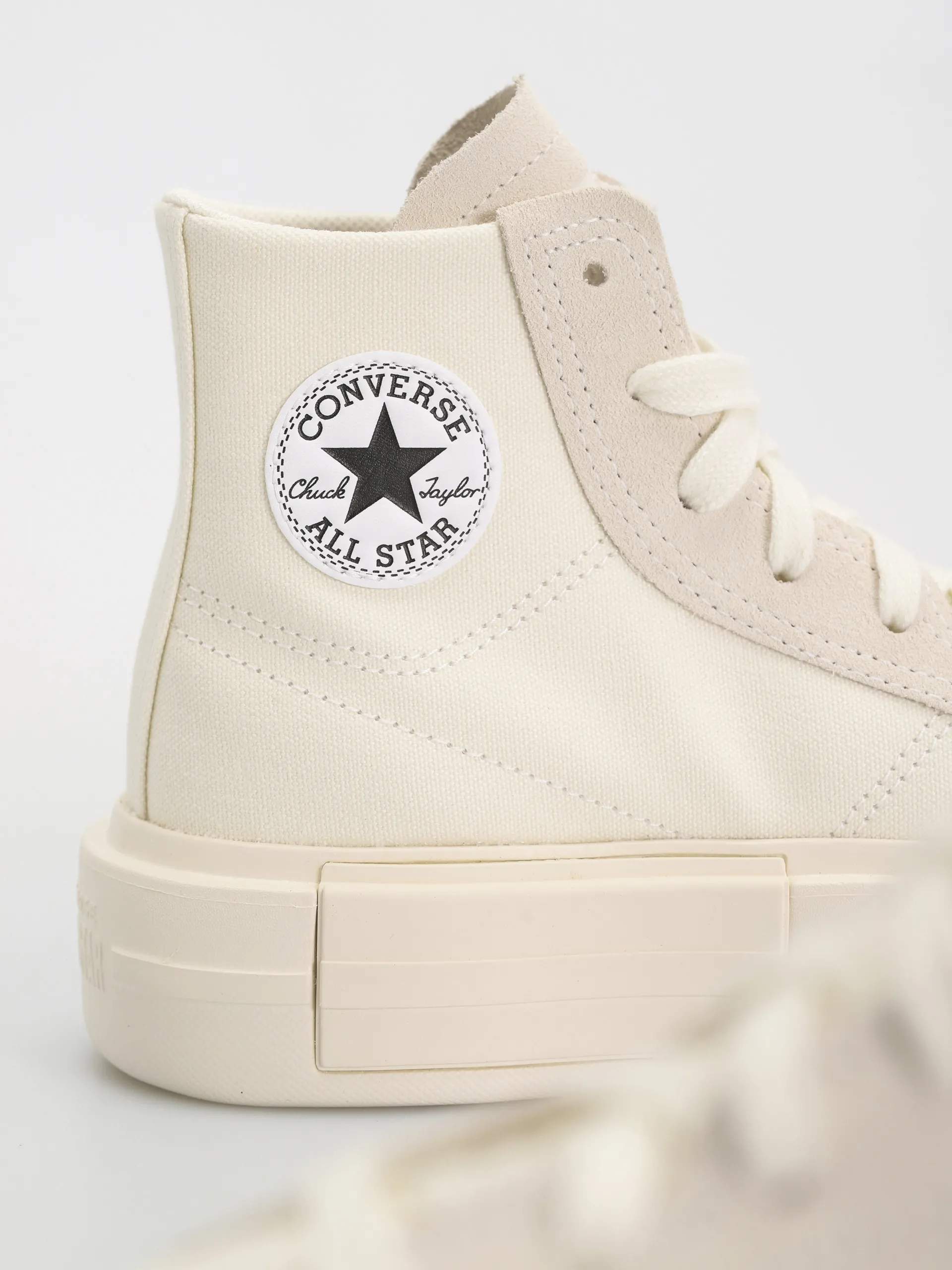 Converse Chucks Chuck Taylor All Star Cruise Hi (khaki/off white)