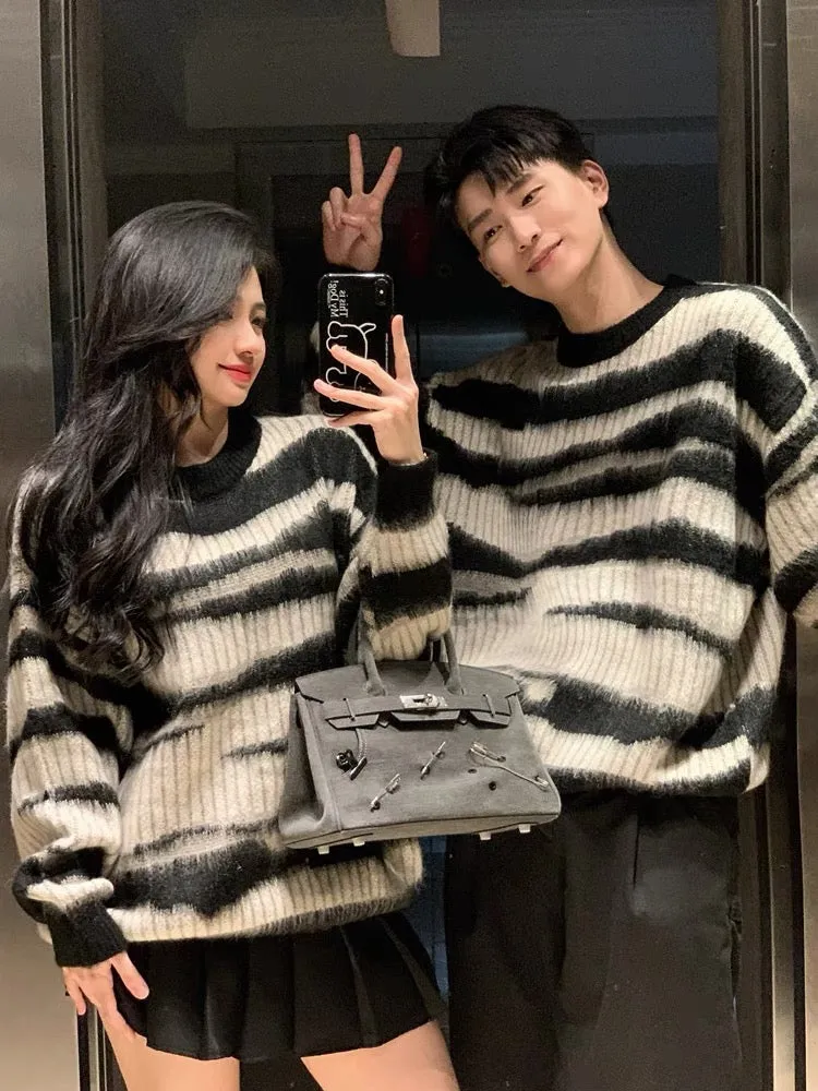 Couple wear autumn and winter 2023 new Korean style lazy style sweater tops striped sweater women's outer wear ins trendy brand