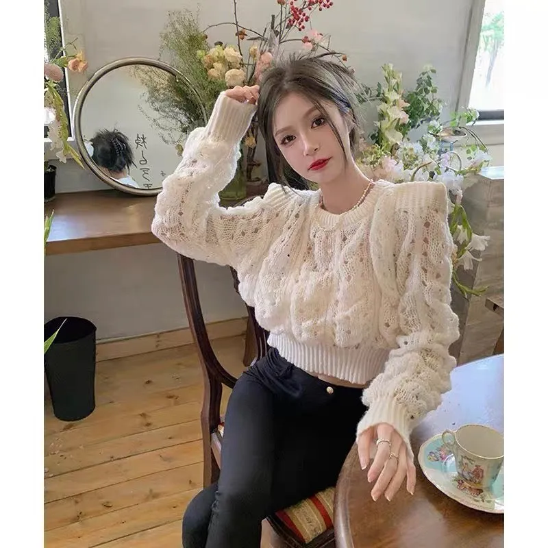 Design hollow puff sleeve sweater for women autumn 2022 new style temperament short chic waist crop top