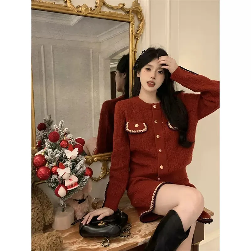 Fashionable little fragrance style Christmas red long-sleeved sweater jacket for women in autumn and winter high-waisted slimmin