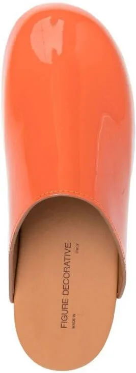 FIGURE DECORATIVE high-shine finish mules Orange