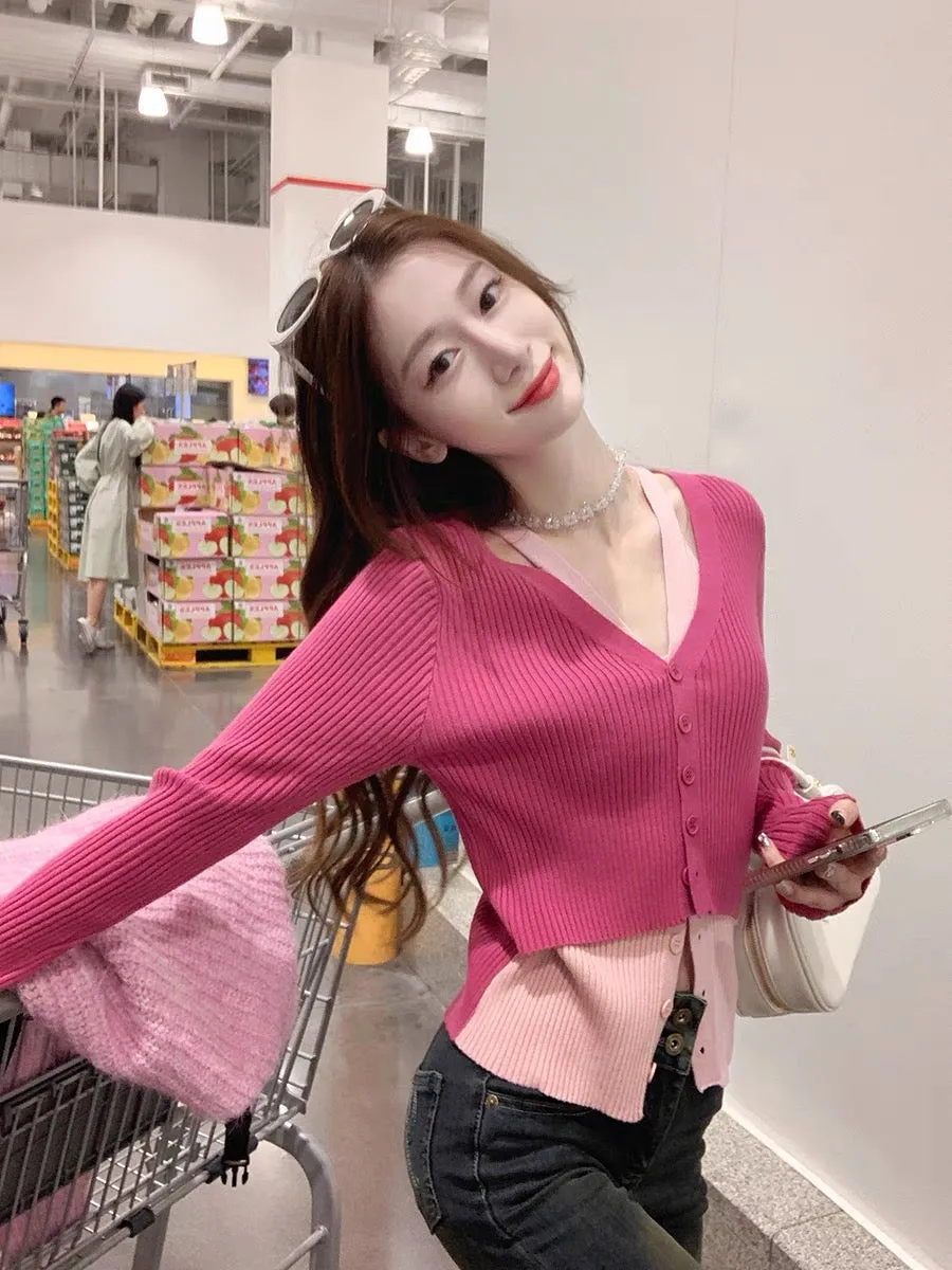 Guoguojia fake two-piece women's tops autumn 2023 new contrasting color stitching slimming sweater soft waxy sweater (B3313)