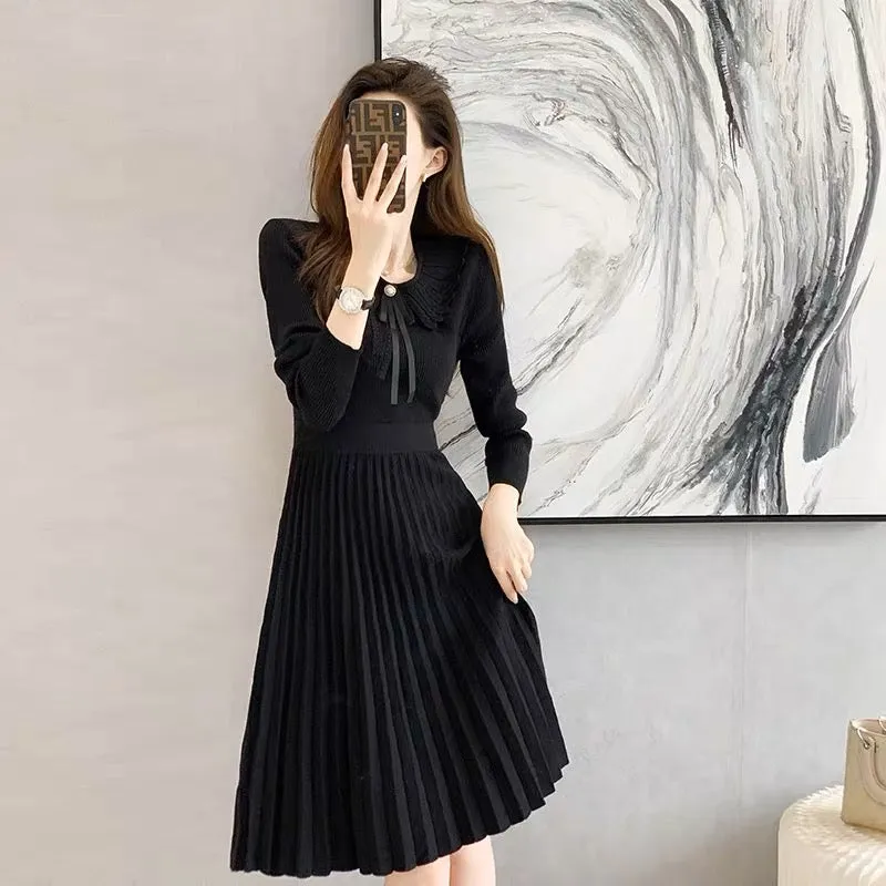 Hepburn little black dress 2023 spring new long-sleeved sweater skirt high-waisted A-line bottoming knitted dress for women autu