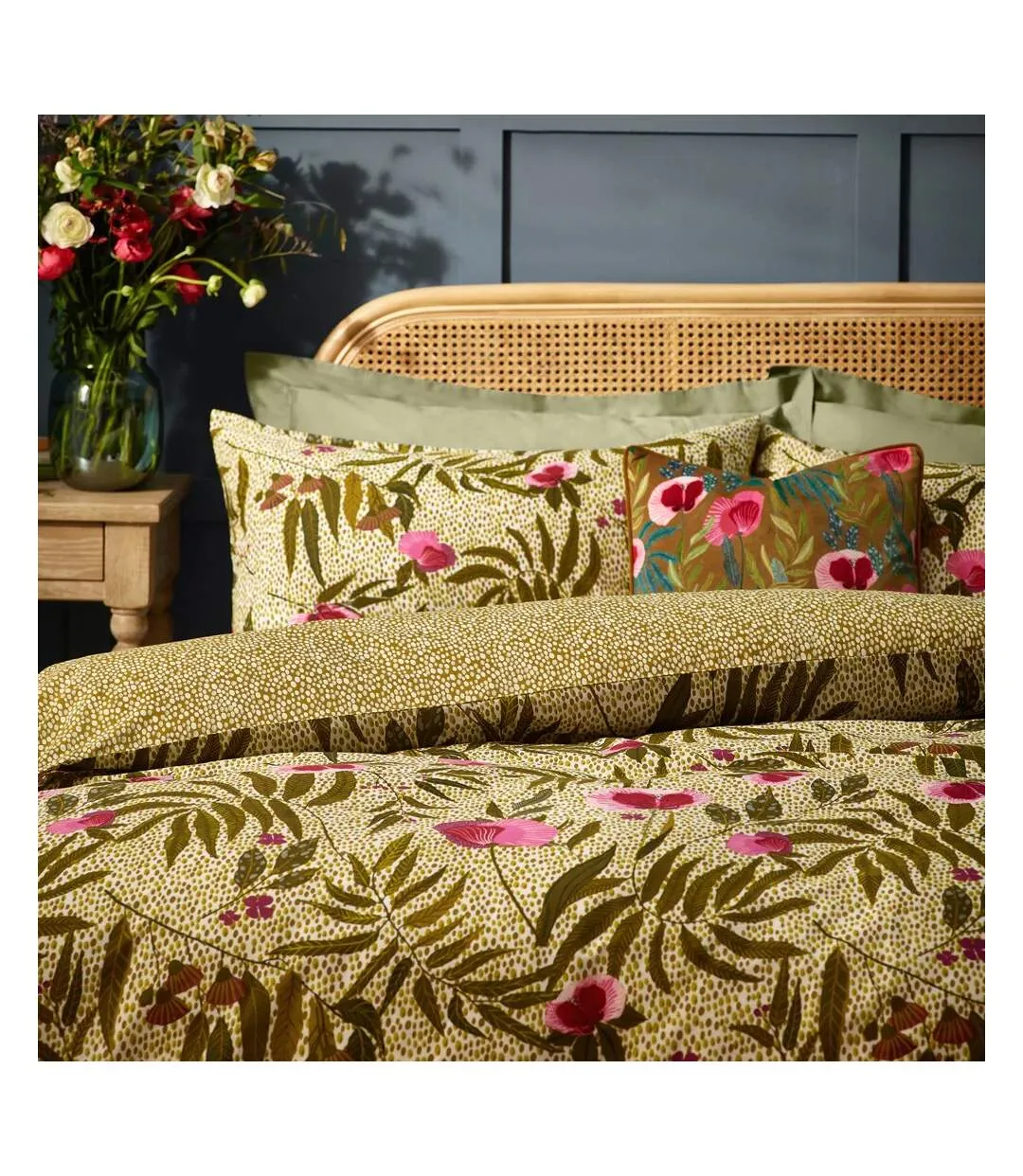 House of bloom poppy floral duvet cover set sage Wylder