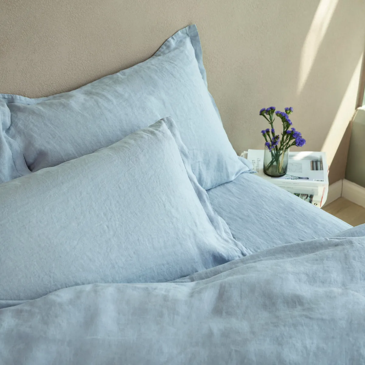 Kapok Comforts   Queen Linen Fitted Sheet Blue Fog