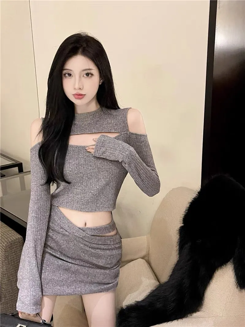 Knitted sweater for women in early spring with niche design, scheming hollow out, sexy temperament, bottoming top with short swe