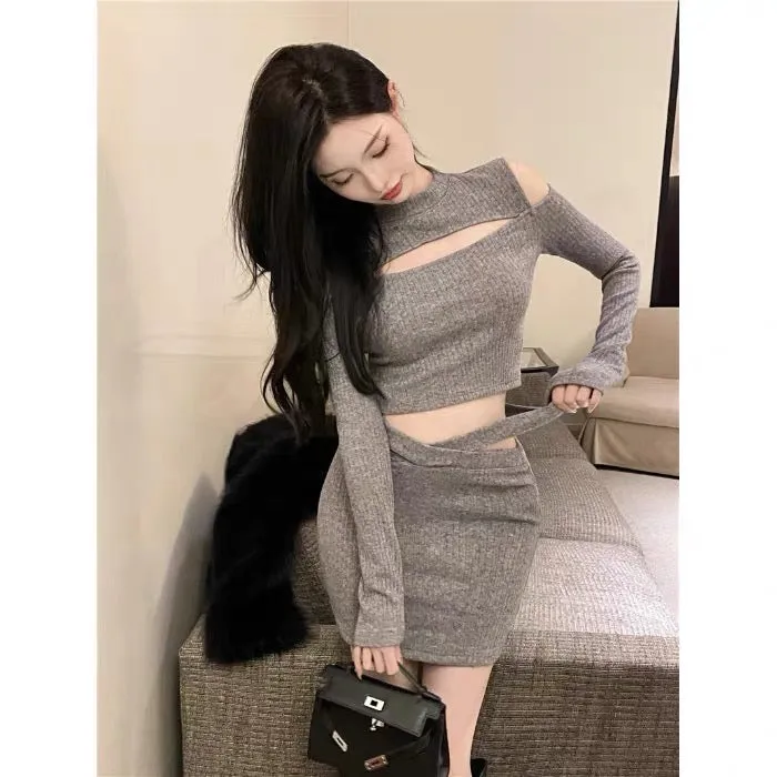 Knitted sweater for women in early spring with niche design, scheming hollow out, sexy temperament, bottoming top with short swe