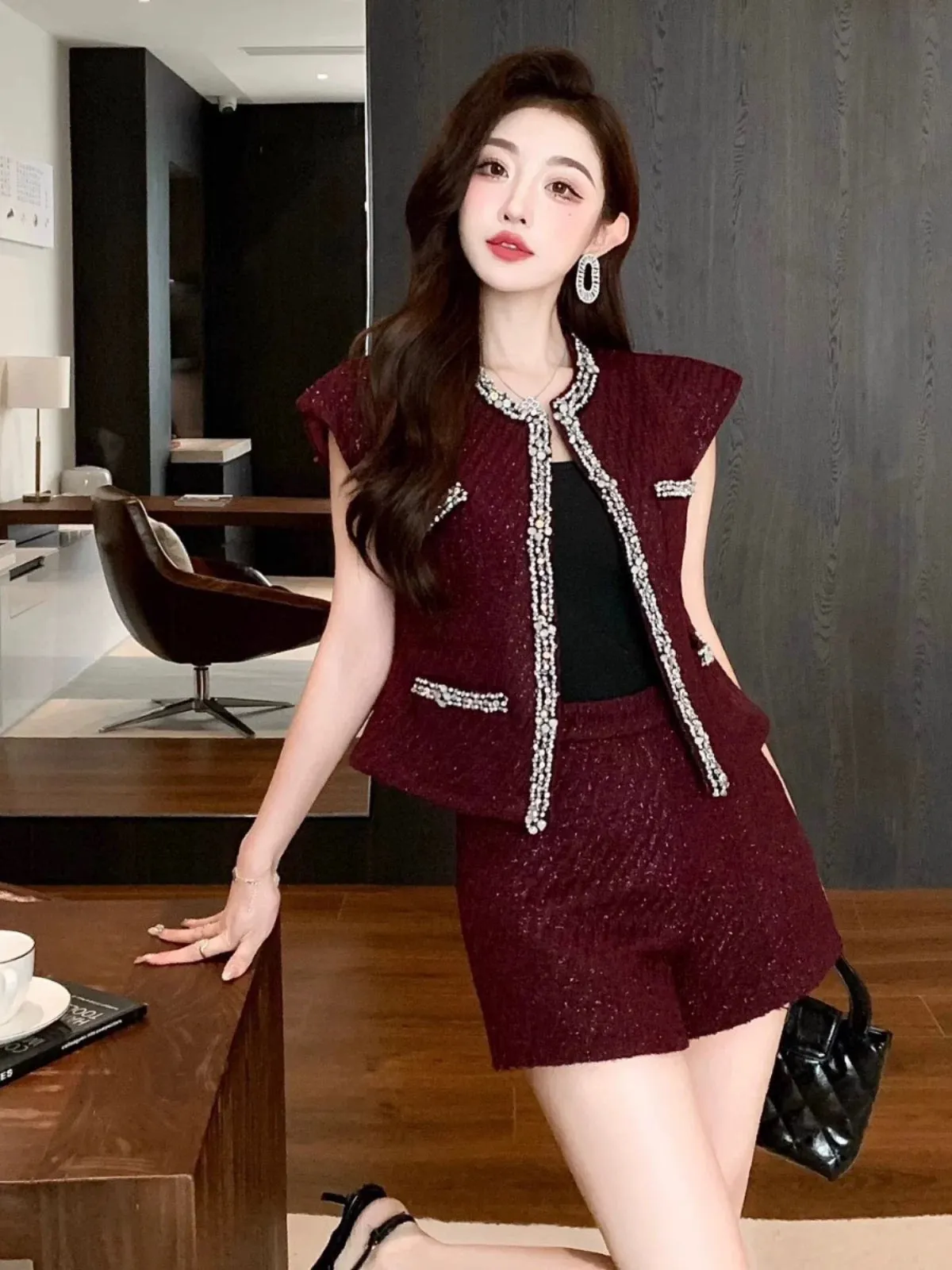 Nanyou European goods French heavy industry small fragrant style waistcoat sleeveless vest beaded woven woolen nylon top shorts 