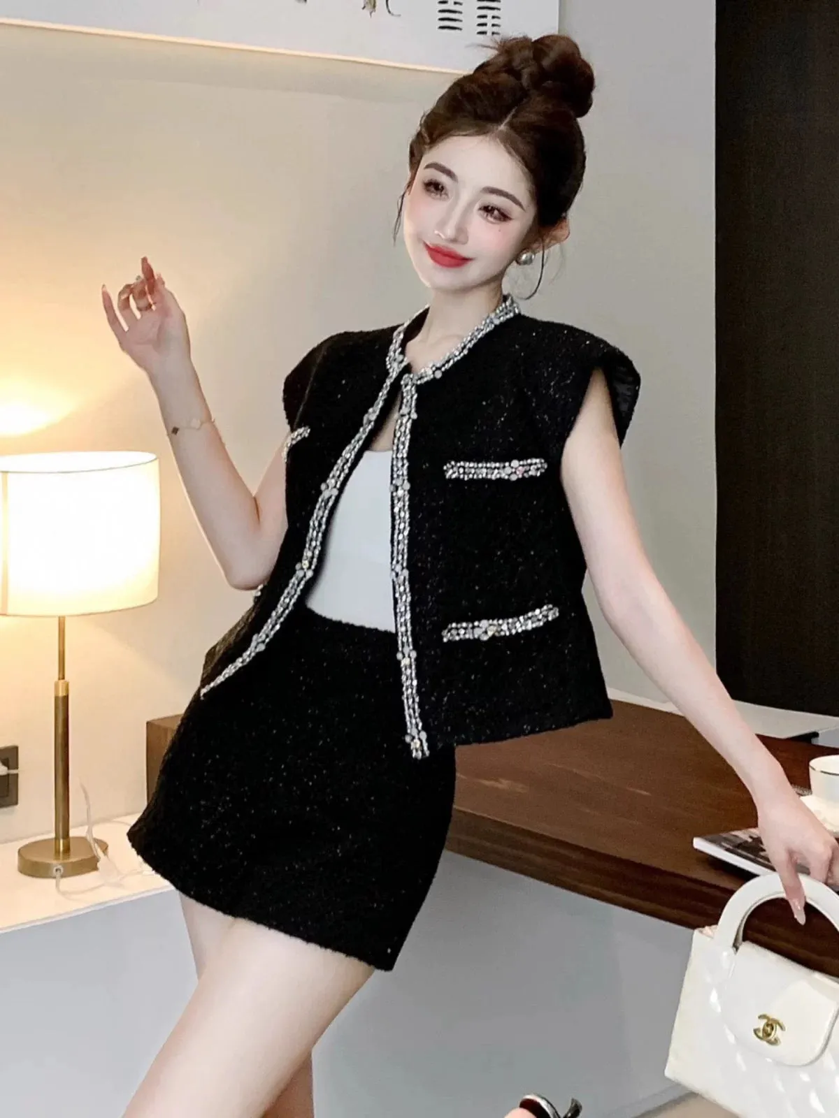 Nanyou European goods French heavy industry small fragrant style waistcoat sleeveless vest beaded woven woolen nylon top shorts 