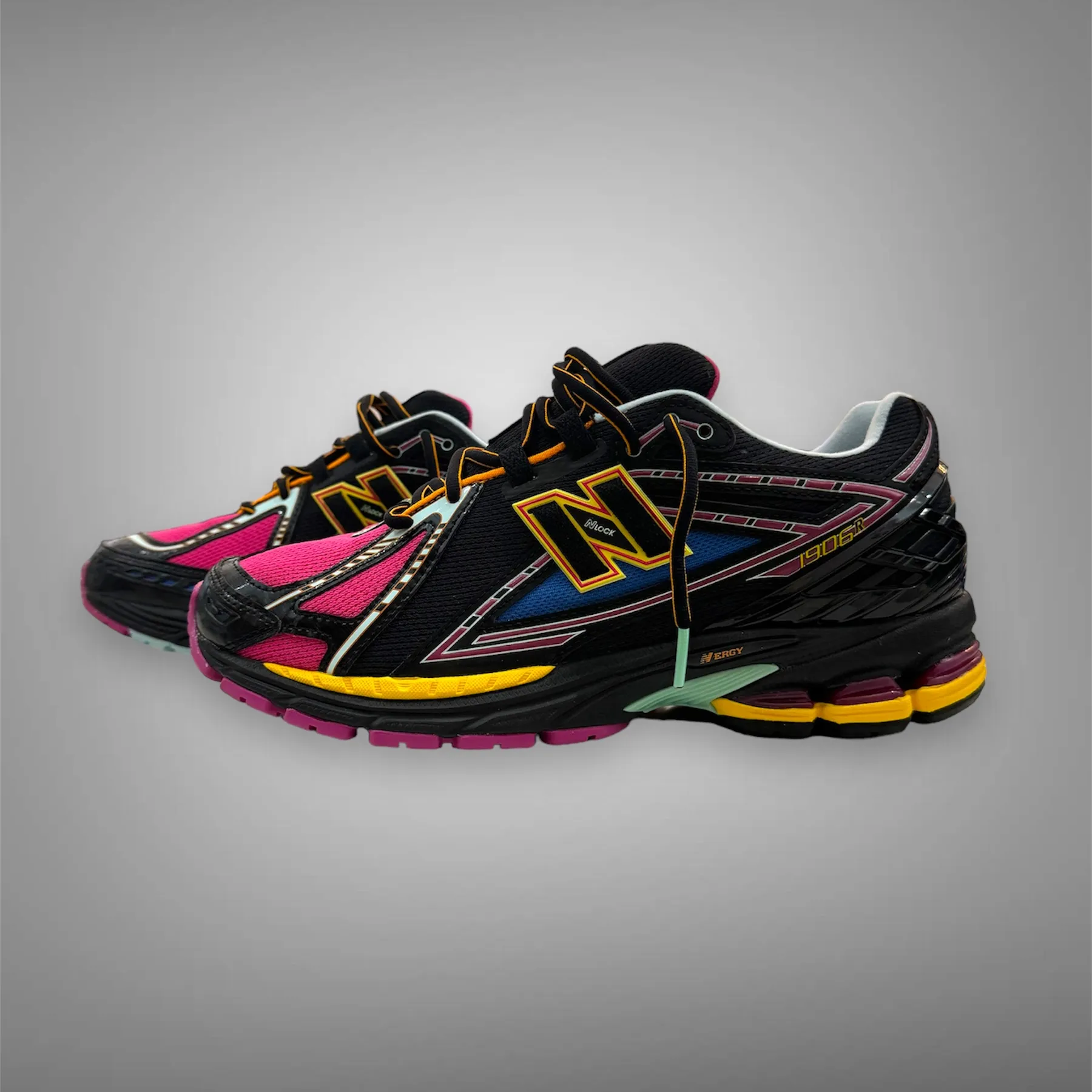 New Balance Men’s M1906RCP Black Pink Bleach Blue