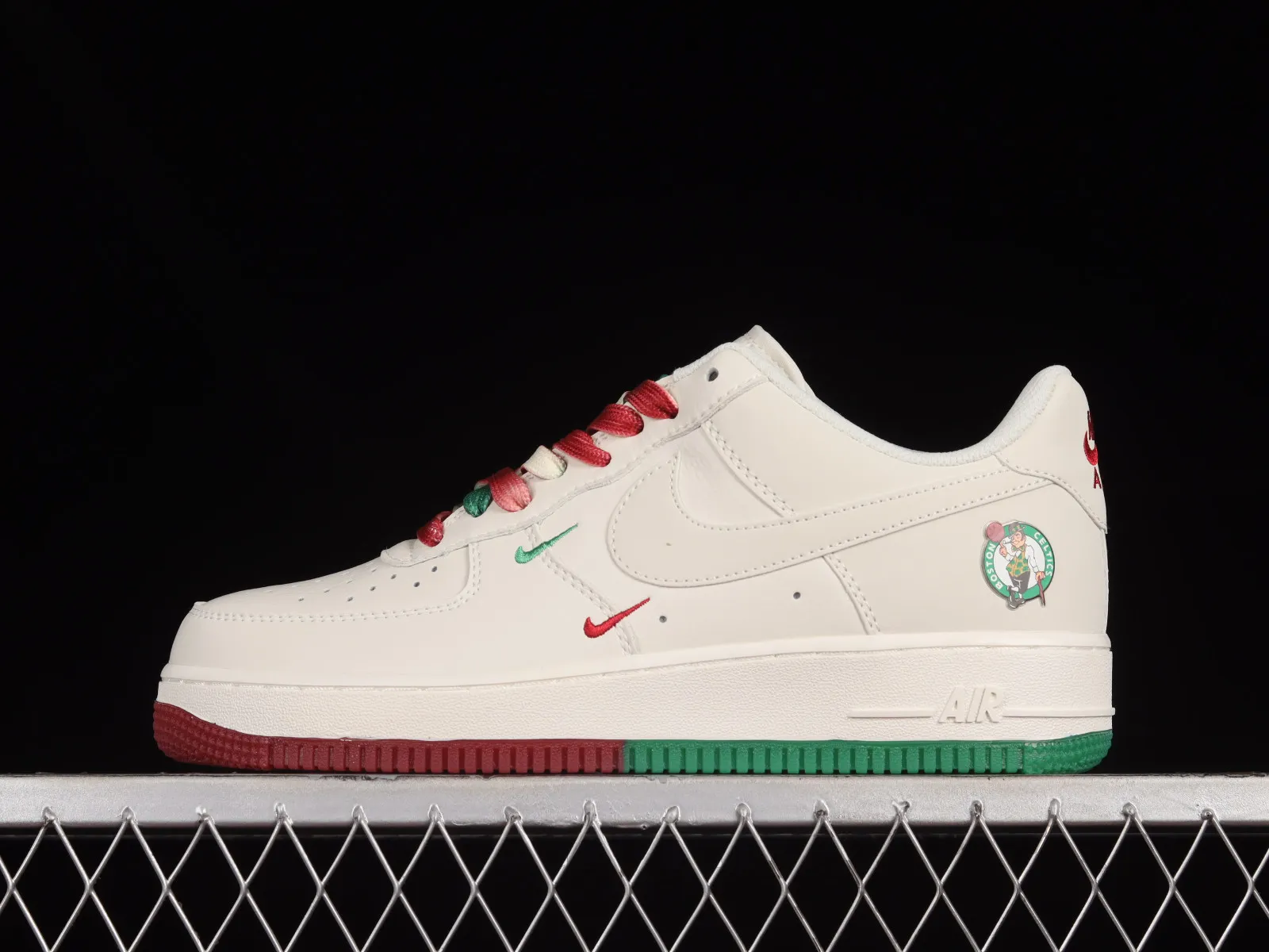 Nike Air Force 1 07 Low Cream White Green Red BO8569-034