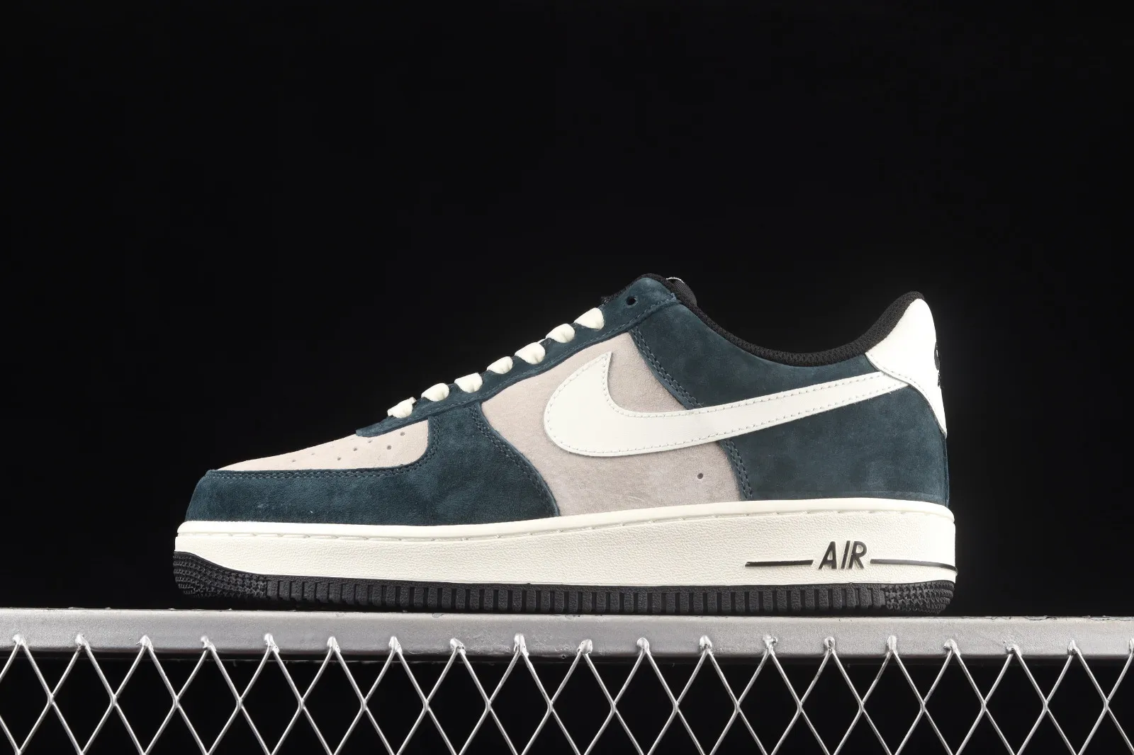 Nike Air Force 1 07 Low Dark Green Grey Beige White NT9955-318