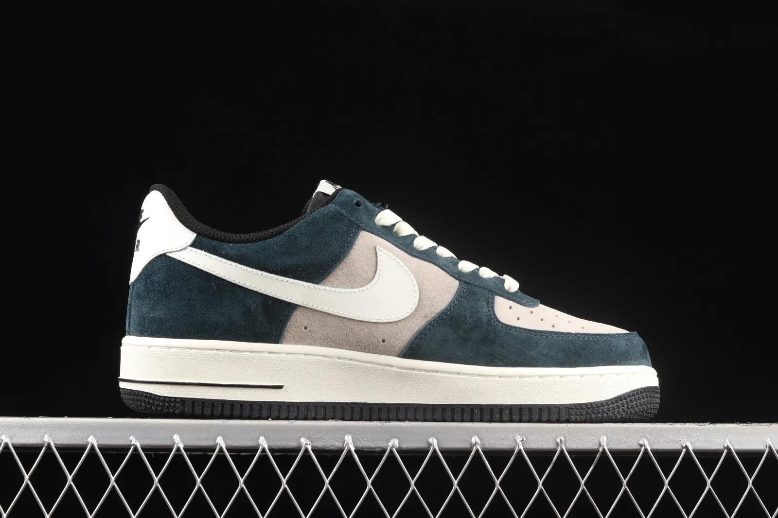 Nike Air Force 1 07 Low Dark Green Grey Beige White NT9955-318