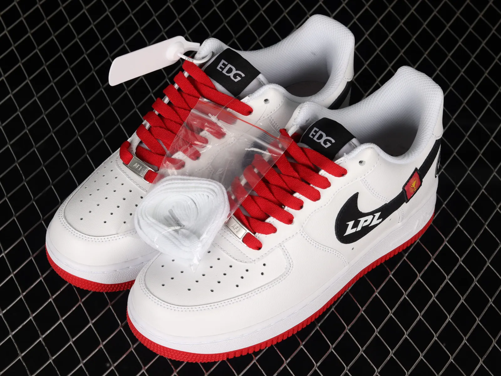 Nike Air Force 1 07 Low White Wine Red Black AF1234-008