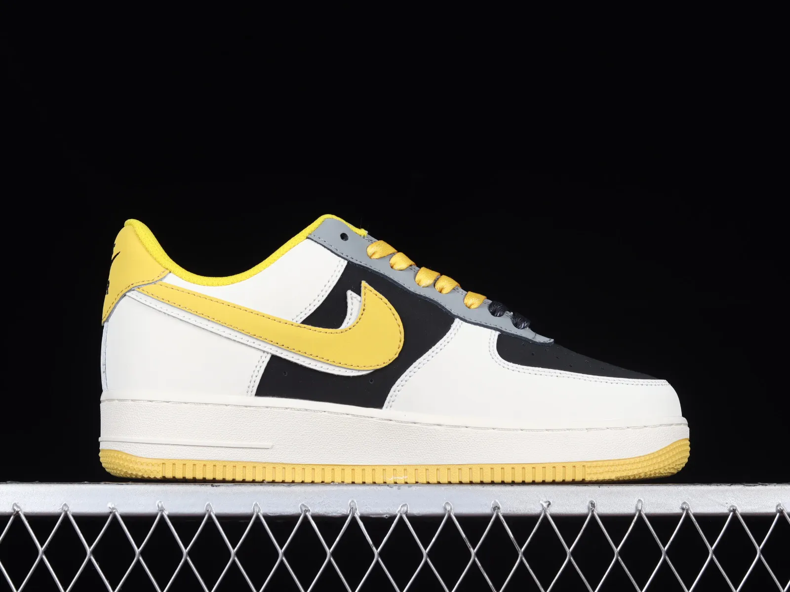 Nike Air Force 1 Low Yellow White Black AF1234-004