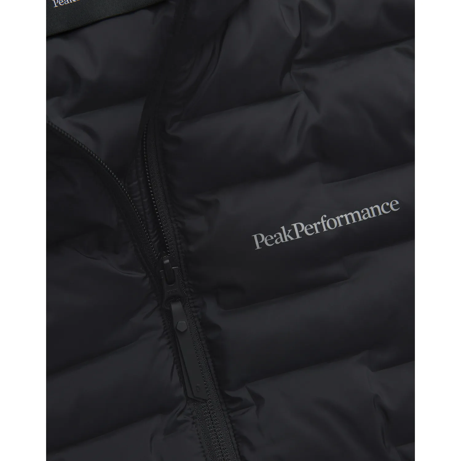 Peak Performance Women's Argon Vest Black | Buy Peak Performance Women's Argon Vest Black here | Outnorth