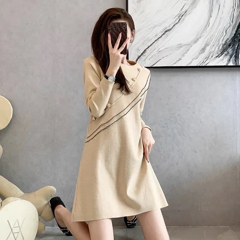 Small knitted dress spring and autumn 2023 new red temperament animal year skirt with bottoming sweater skirt D6699