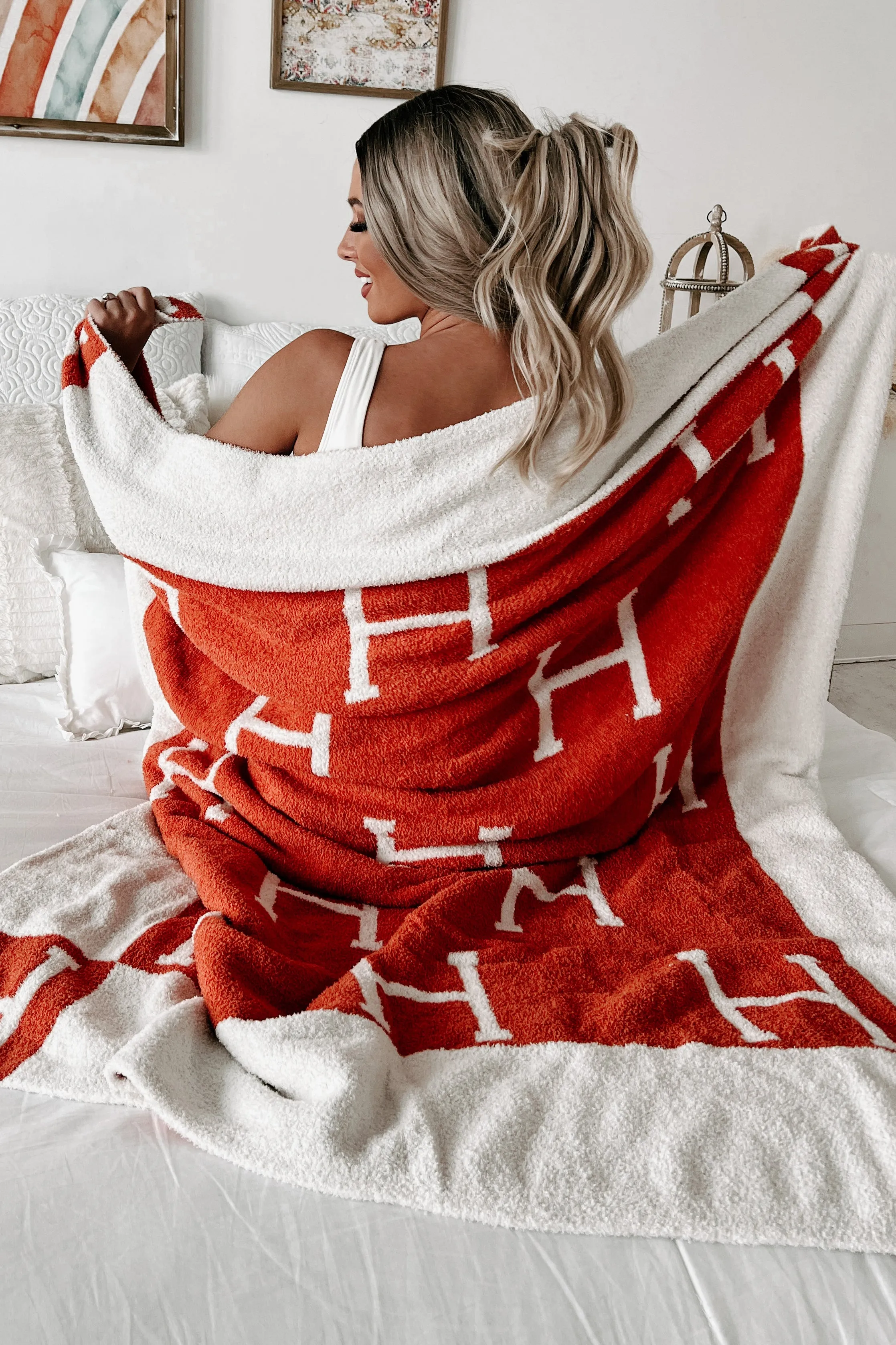 Snug As A Bug H Print Throw Blanket (Orange)