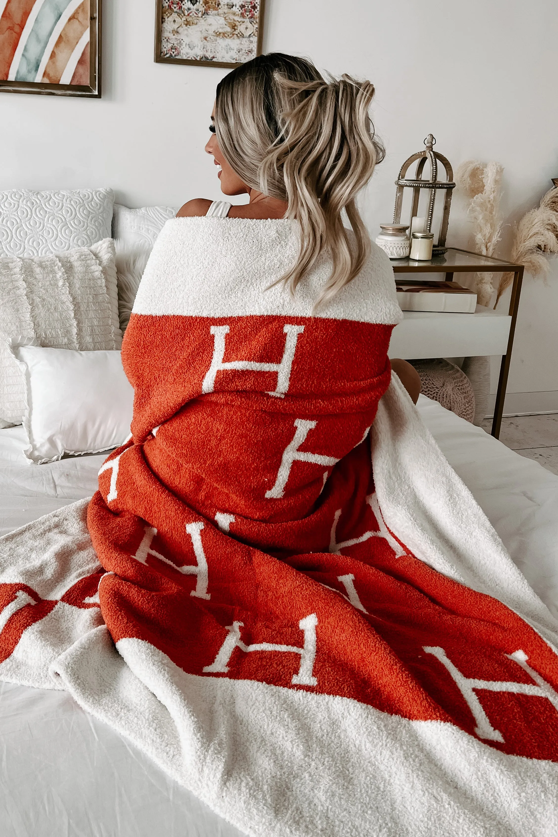 Snug As A Bug H Print Throw Blanket (Orange)