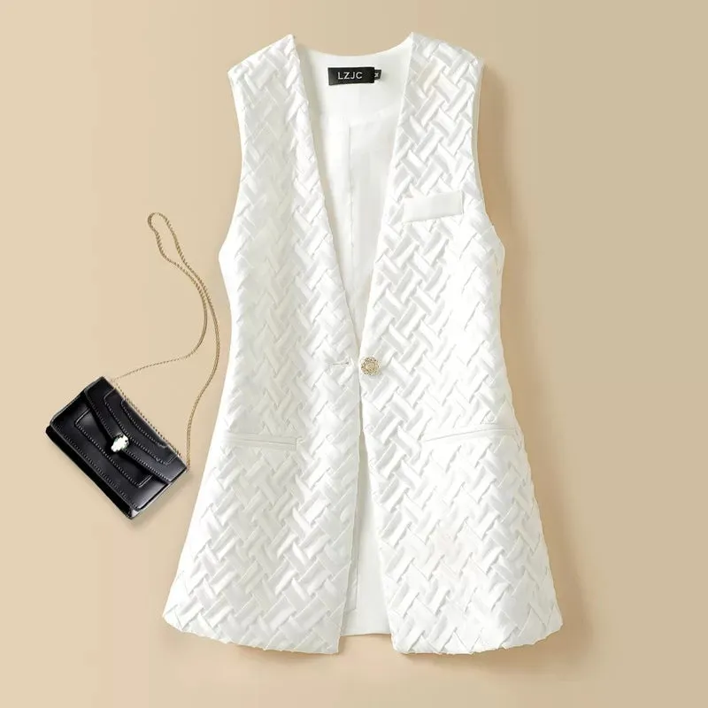 V-neck small women's vest spring 2023 design niche suit vest vest trend fashion short style