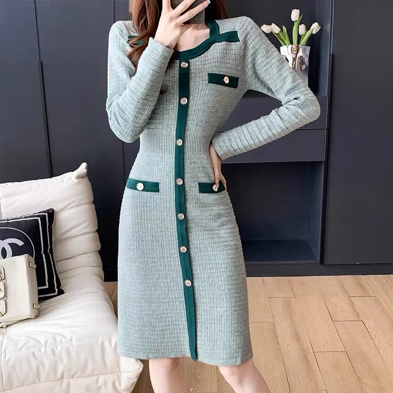 Xiaoxiangfeng dress for women in autumn and winter new style slimming waist bottoming with A-line sweater skirt (B8912)