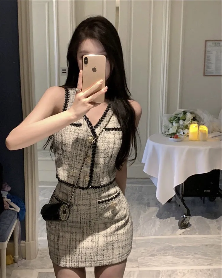 Xiaoxiangfeng suit summer women's 2023 new French V-neck short vest vest top skirt two-piece set