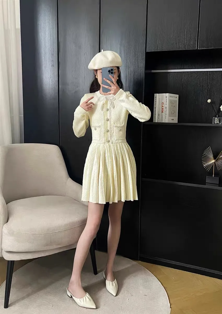 Zhou Ye's same style French retro rich daughter Xiaoxiang style slim white bow knitted dress sweater skirt D9195